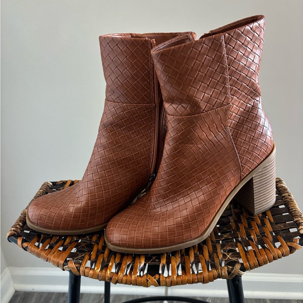 Brown Ankle Boots, size 9